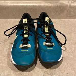 Nike Kids' Grade School Air Zoom Crossover Basketball Shoes Boys